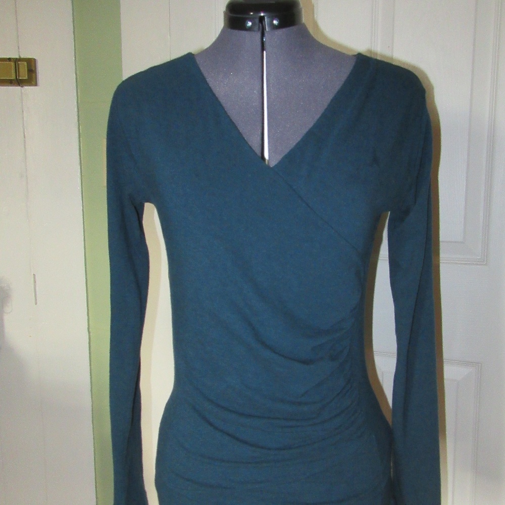 Kuhl women's top